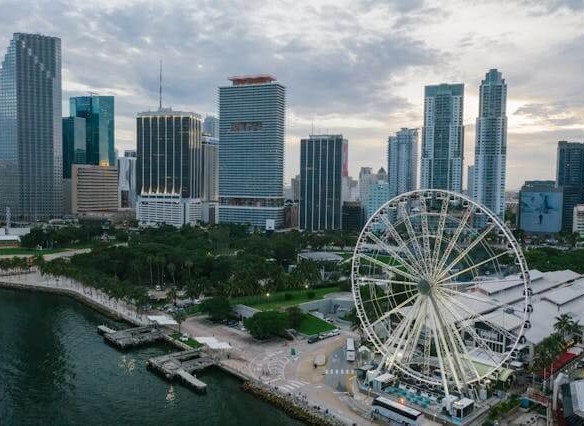 Pros and Cons of Living in Florida